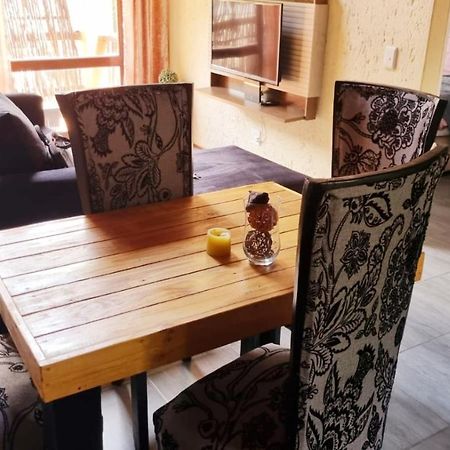 Merry Monte Casino Lodge House In Fourways Sandton Extérieur photo