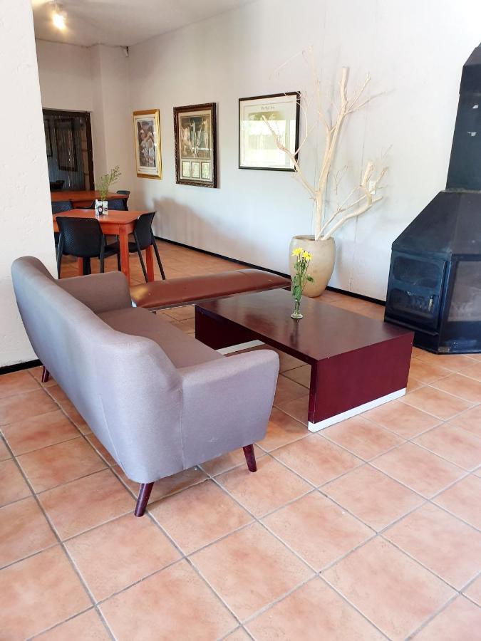 Merry Monte Casino Lodge House In Fourways Sandton Extérieur photo