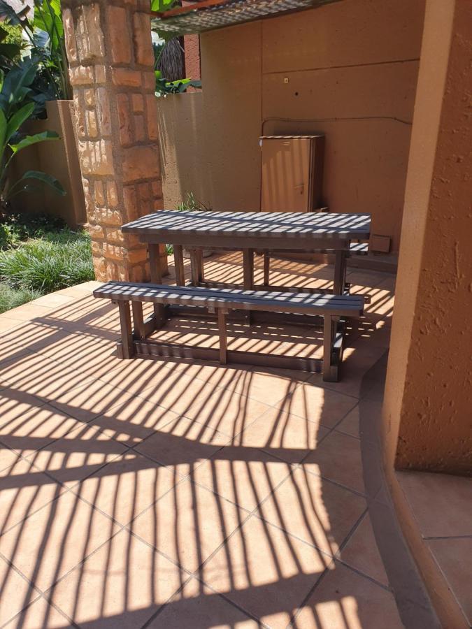 Merry Monte Casino Lodge House In Fourways Sandton Extérieur photo