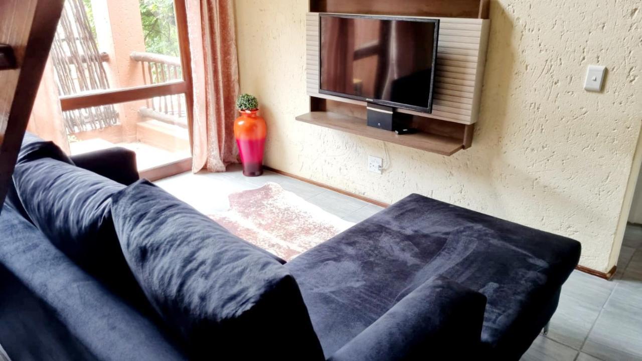 Merry Monte Casino Lodge House In Fourways Sandton Extérieur photo